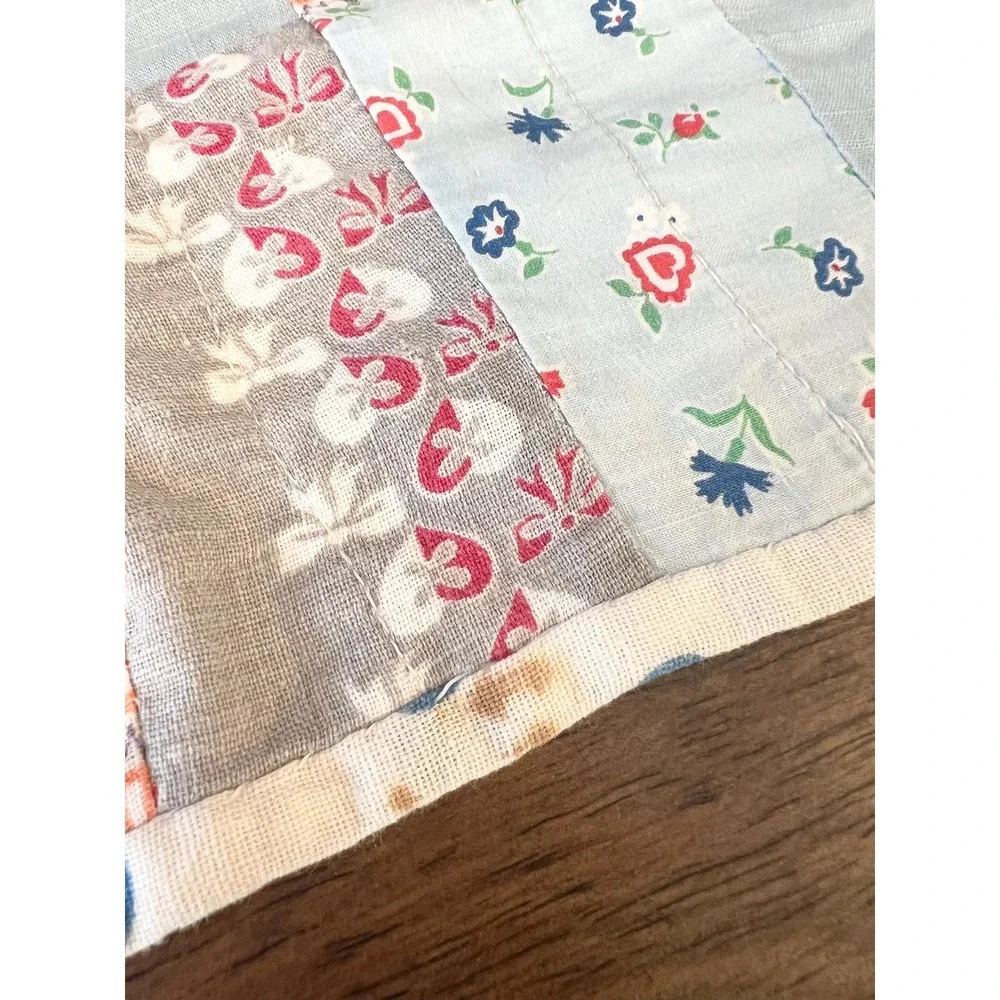 Vintage‎ quilted table topper doll quilt 20x22